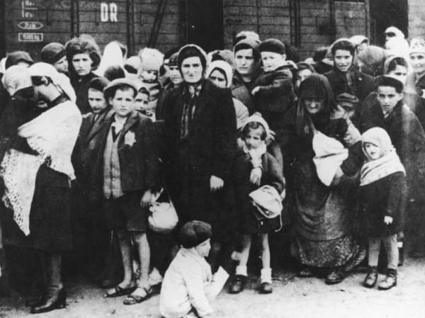 English: Auschwitz concentration camp, arrival of Hungarian Jews, Summer 1944