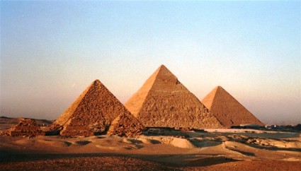 Great-Pyramids-of-Egypt-Bright-Nice-Sand-Tall-Pyramids-Three-major-small-pyramids-distance-leveled-off-top-global-good-egypt